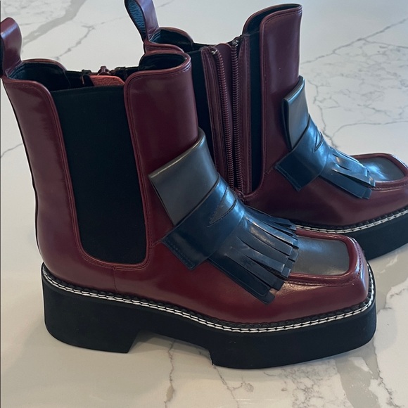 Stylish Burgundy and Black Women's Boots - Picture 7 of 8